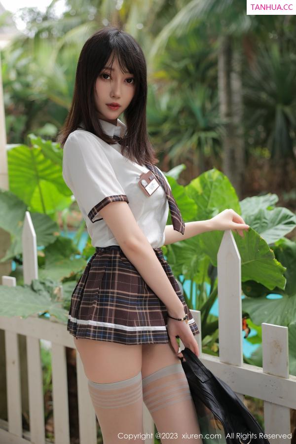 玥儿玥  [XiuRen]高清写真图 2023.02.20 No.6292 玥儿玥er 短裙美腿第7张图片